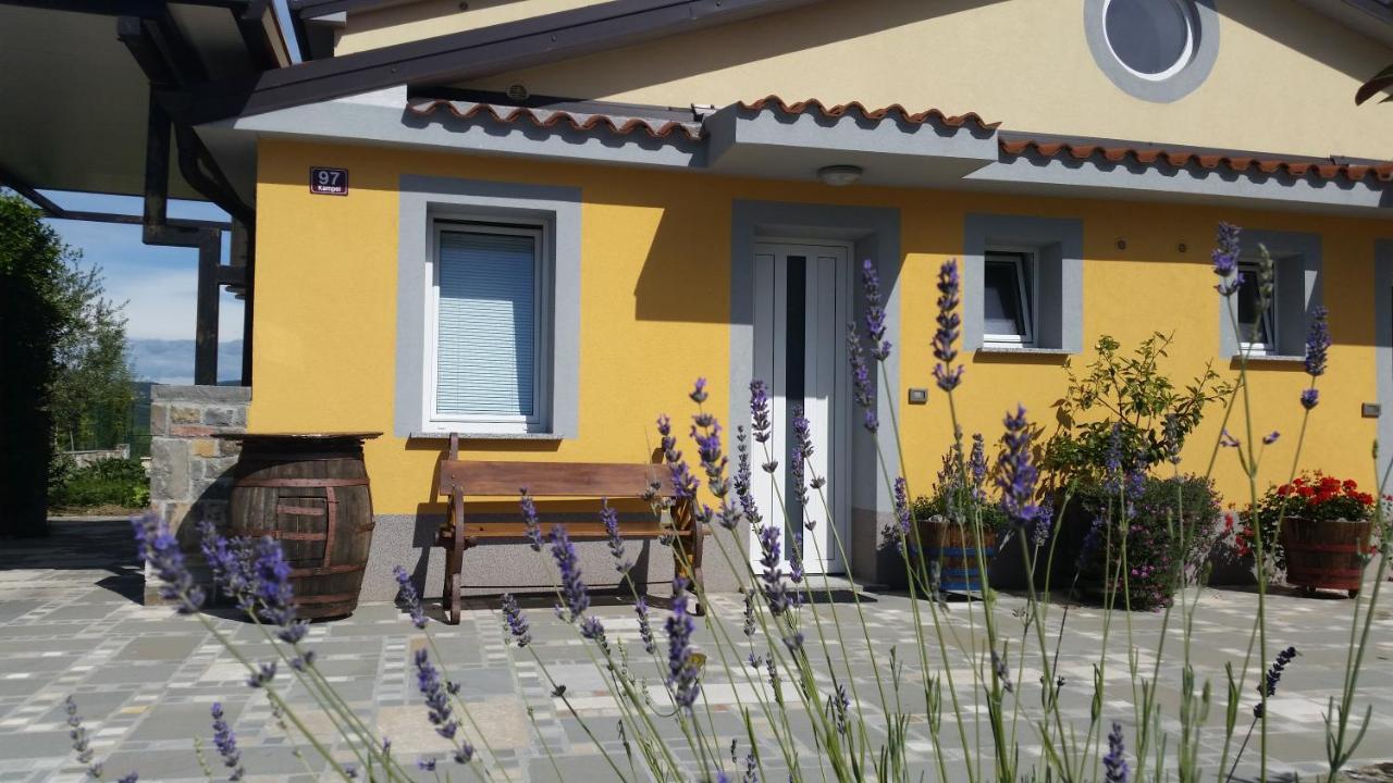 Apartma Brnistra Ginestra โคเปร์ ภายนอก รูปภาพ