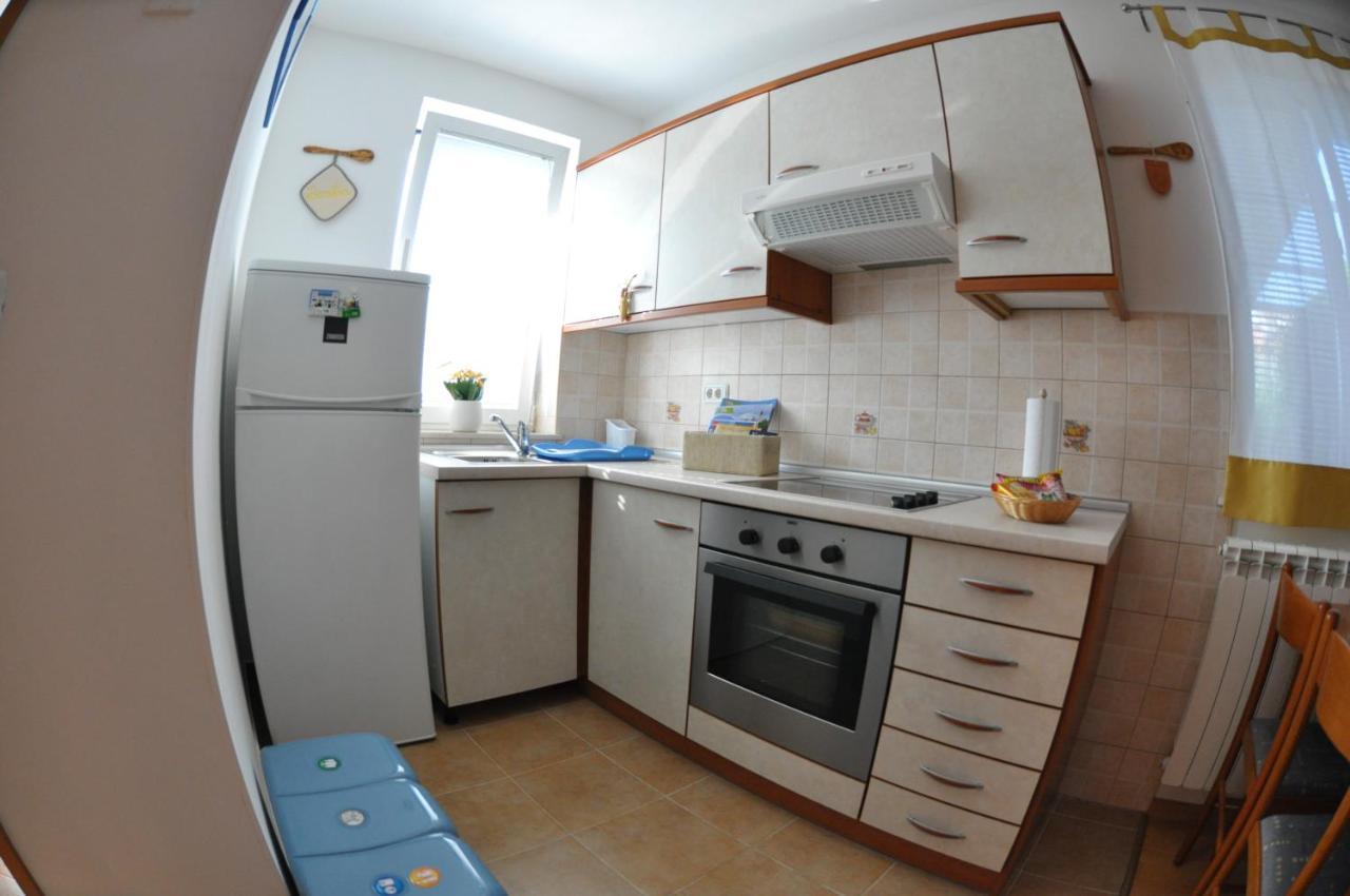Apartma Brnistra Ginestra โคเปร์ ภายนอก รูปภาพ